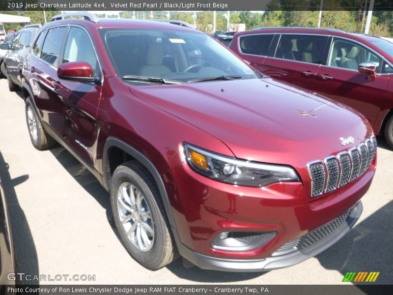 Velvet Red Pearl / Black/Light Frost Beige 2019 Jeep Cherokee Latitude 4x4