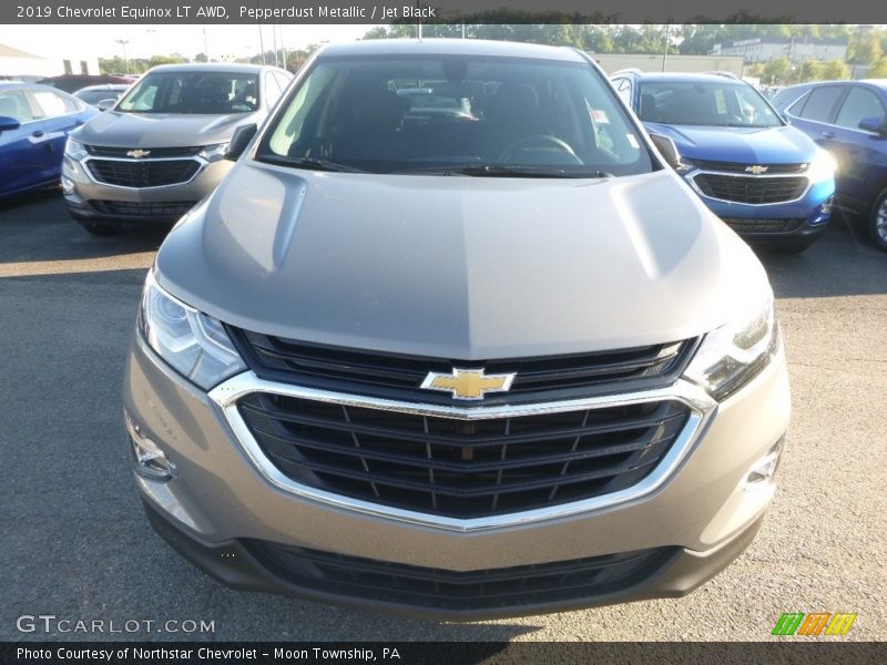 Pepperdust Metallic / Jet Black 2019 Chevrolet Equinox LT AWD