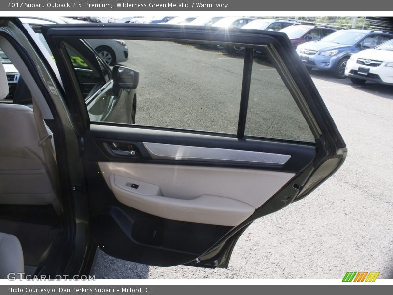 Wilderness Green Metallic / Warm Ivory 2017 Subaru Outback 2.5i Premium