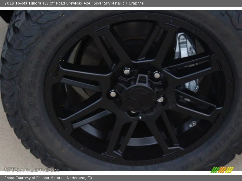 Silver Sky Metallic / Graphite 2019 Toyota Tundra TSS Off Road CrewMax 4x4