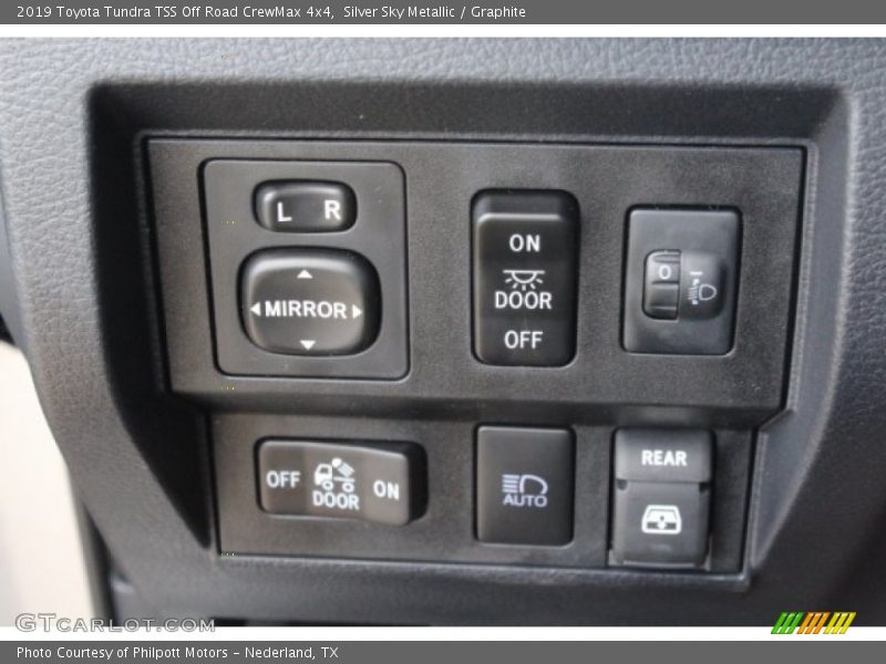 Silver Sky Metallic / Graphite 2019 Toyota Tundra TSS Off Road CrewMax 4x4