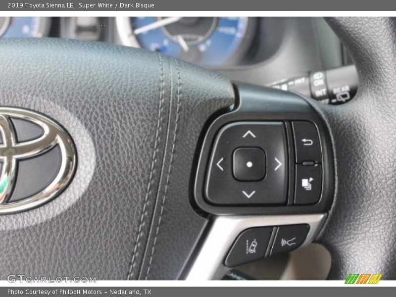 Super White / Dark Bisque 2019 Toyota Sienna LE