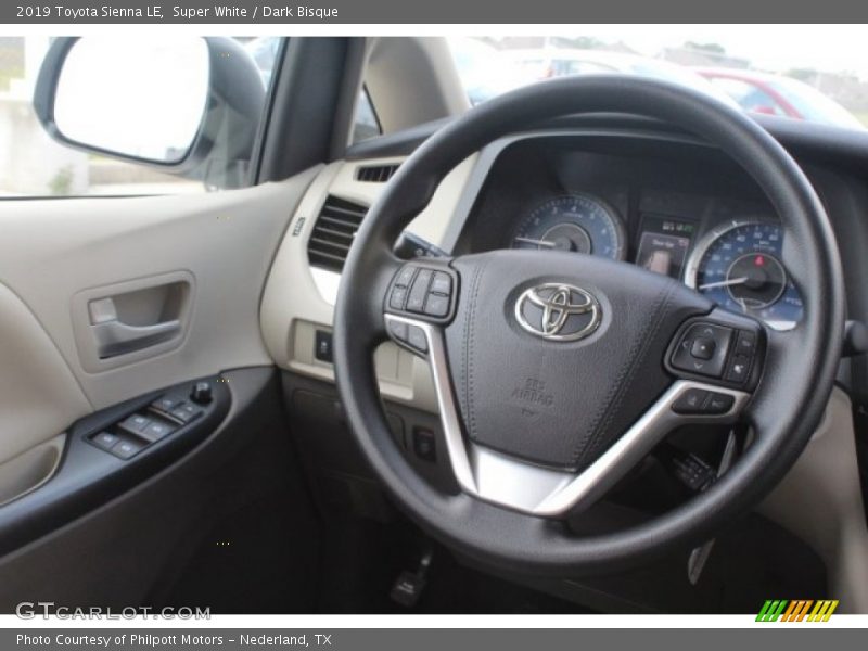 Super White / Dark Bisque 2019 Toyota Sienna LE
