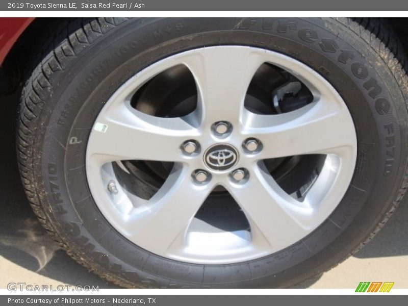 Salsa Red Pearl / Ash 2019 Toyota Sienna LE