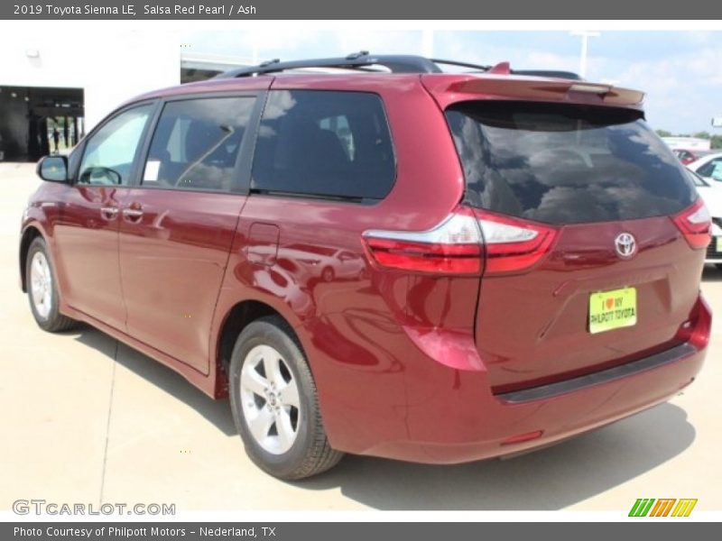 Salsa Red Pearl / Ash 2019 Toyota Sienna LE