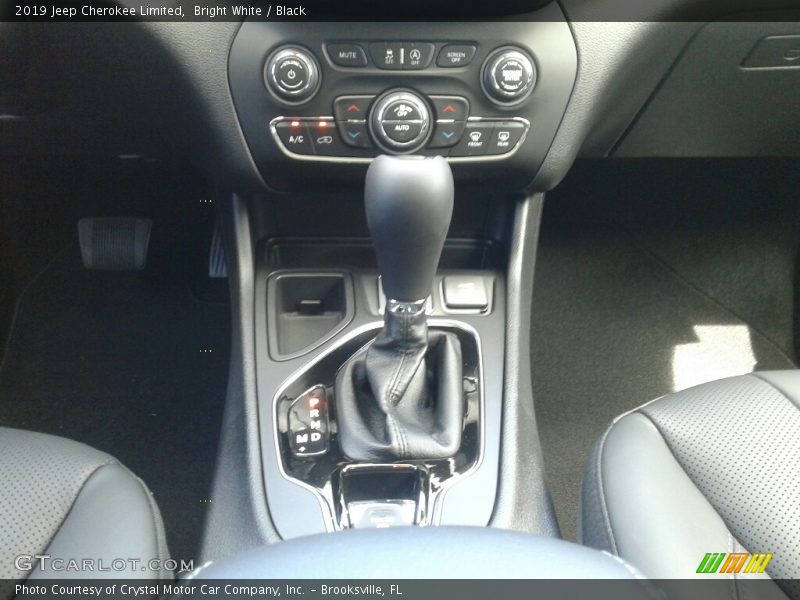 Bright White / Black 2019 Jeep Cherokee Limited
