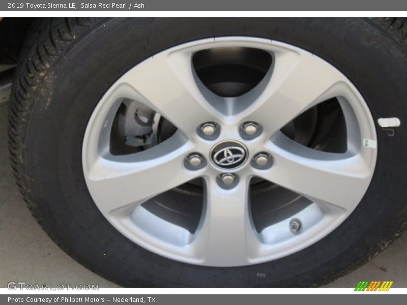 Salsa Red Pearl / Ash 2019 Toyota Sienna LE