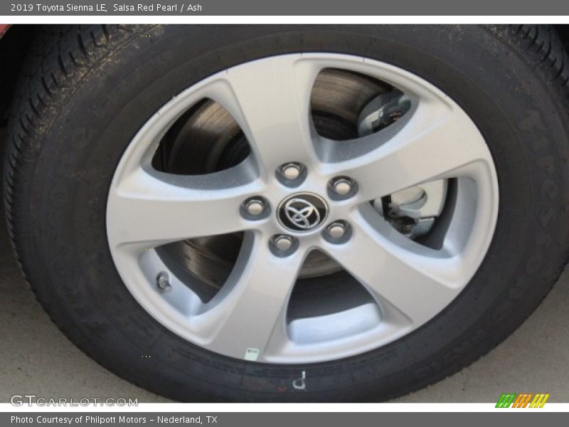 Salsa Red Pearl / Ash 2019 Toyota Sienna LE