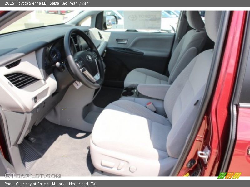 Salsa Red Pearl / Ash 2019 Toyota Sienna LE