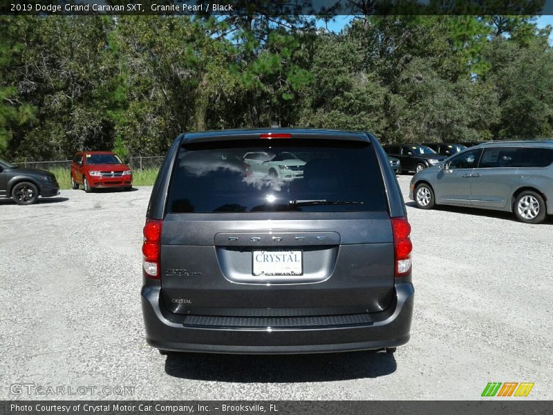 Granite Pearl / Black 2019 Dodge Grand Caravan SXT