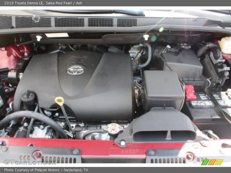 Salsa Red Pearl / Ash 2019 Toyota Sienna LE
