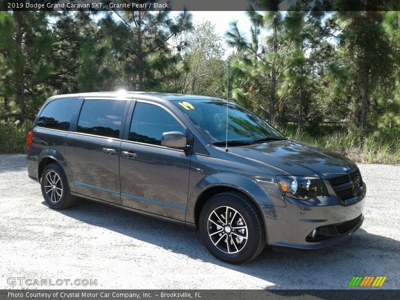 Granite Pearl / Black 2019 Dodge Grand Caravan SXT