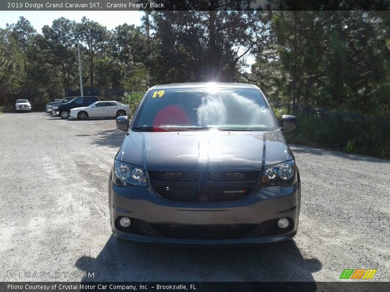 Granite Pearl / Black 2019 Dodge Grand Caravan SXT