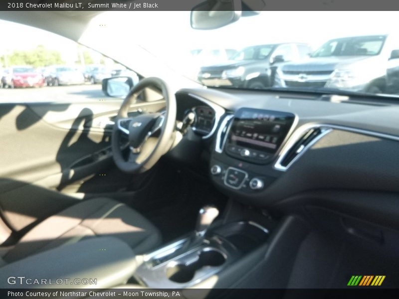 Summit White / Jet Black 2018 Chevrolet Malibu LT