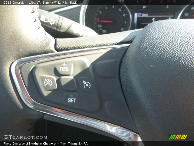 Summit White / Jet Black 2018 Chevrolet Malibu LT