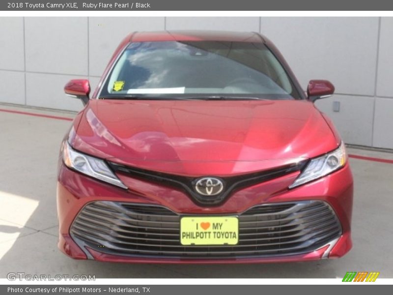 Ruby Flare Pearl / Black 2018 Toyota Camry XLE