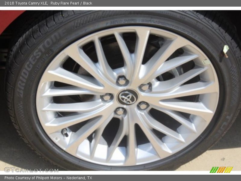 Ruby Flare Pearl / Black 2018 Toyota Camry XLE