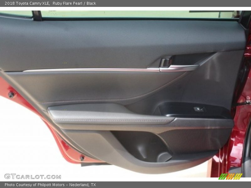 Ruby Flare Pearl / Black 2018 Toyota Camry XLE
