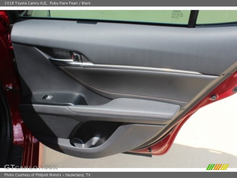 Ruby Flare Pearl / Black 2018 Toyota Camry XLE
