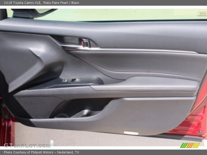 Ruby Flare Pearl / Black 2018 Toyota Camry XLE