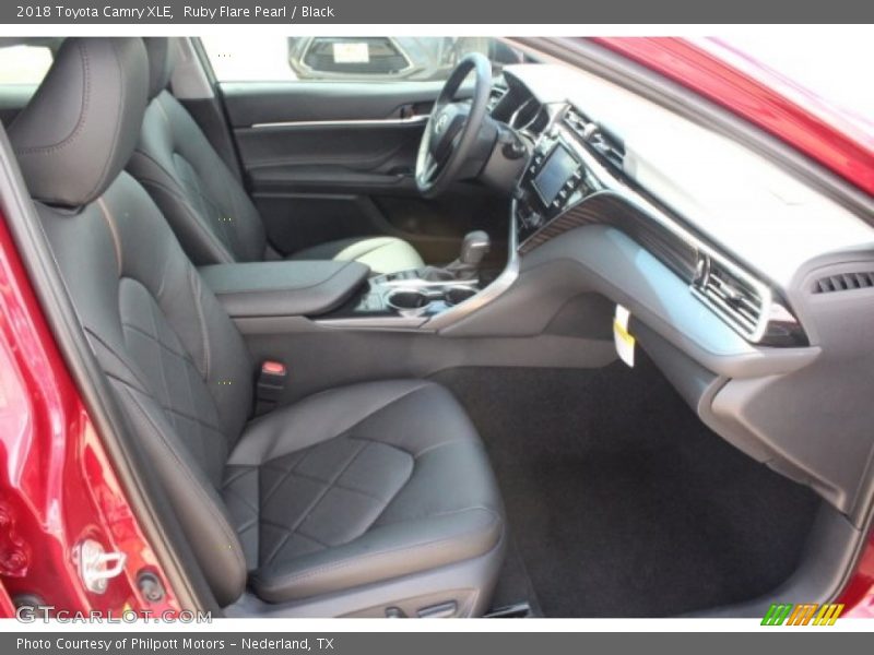 Ruby Flare Pearl / Black 2018 Toyota Camry XLE