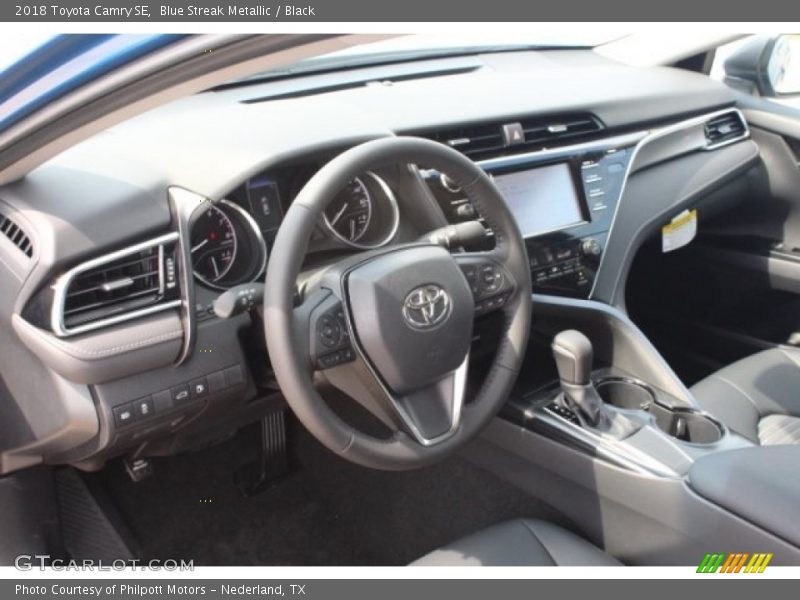 Blue Streak Metallic / Black 2018 Toyota Camry SE