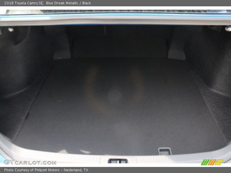 Blue Streak Metallic / Black 2018 Toyota Camry SE