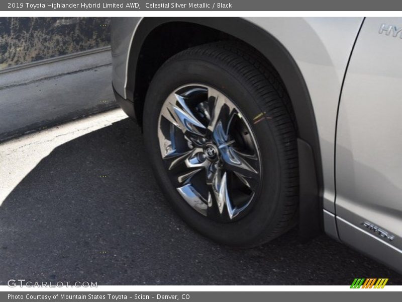 Celestial Silver Metallic / Black 2019 Toyota Highlander Hybrid Limited AWD