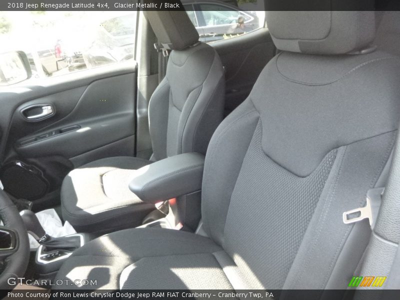 Glacier Metallic / Black 2018 Jeep Renegade Latitude 4x4