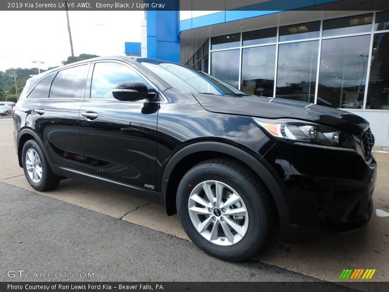 Ebony Black / Light Gray 2019 Kia Sorento LX V6 AWD