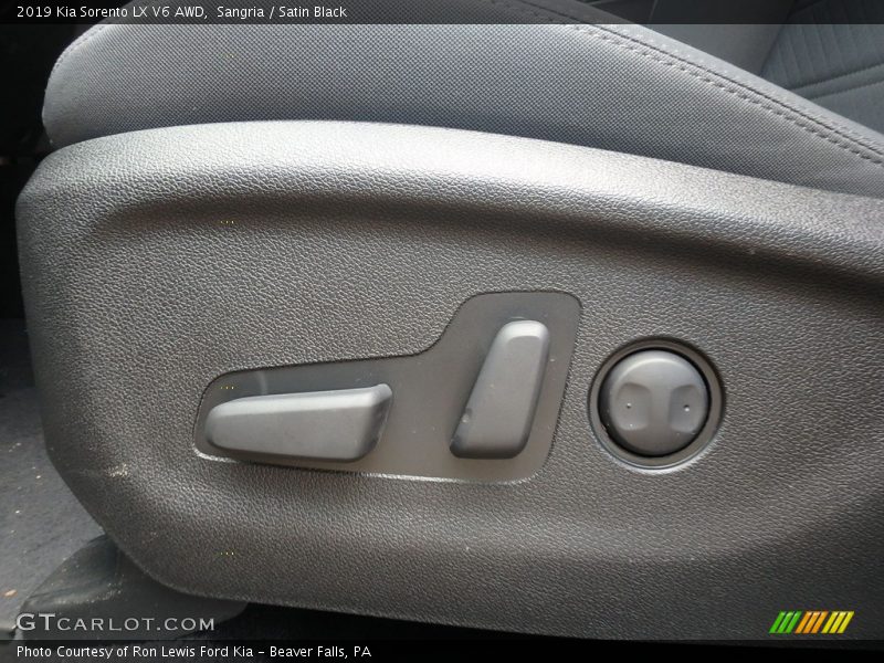 Sangria / Satin Black 2019 Kia Sorento LX V6 AWD