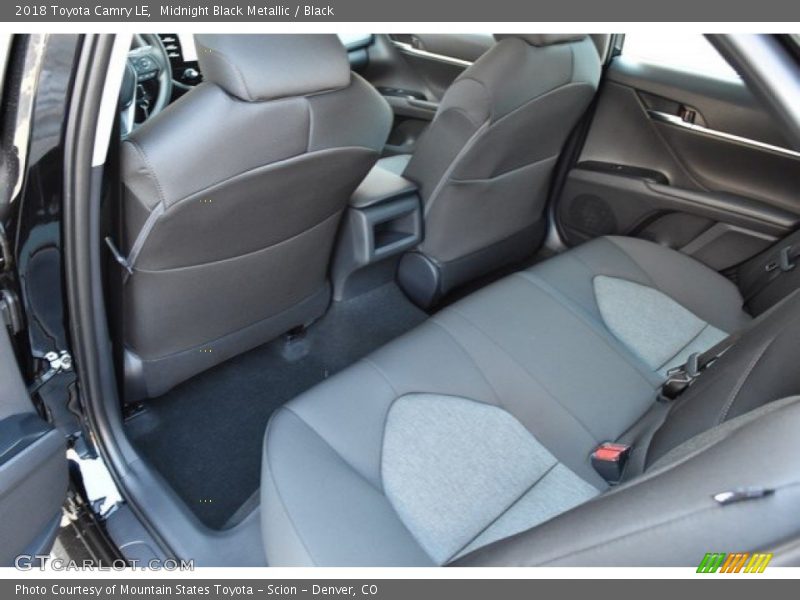 Midnight Black Metallic / Black 2018 Toyota Camry LE