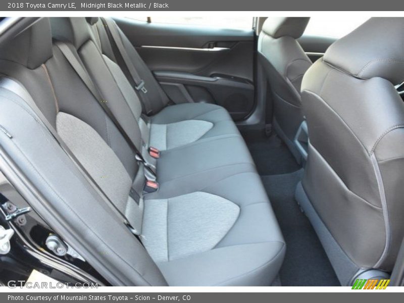 Midnight Black Metallic / Black 2018 Toyota Camry LE