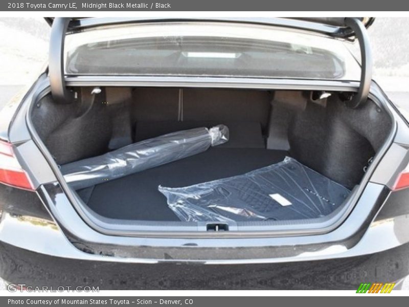 Midnight Black Metallic / Black 2018 Toyota Camry LE