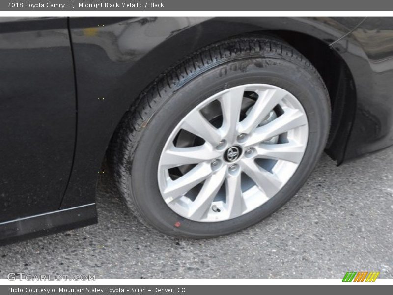 Midnight Black Metallic / Black 2018 Toyota Camry LE