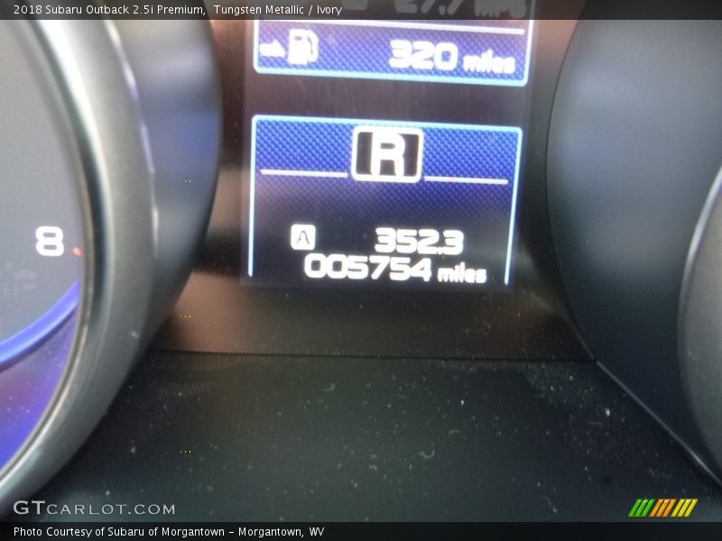 Tungsten Metallic / Ivory 2018 Subaru Outback 2.5i Premium