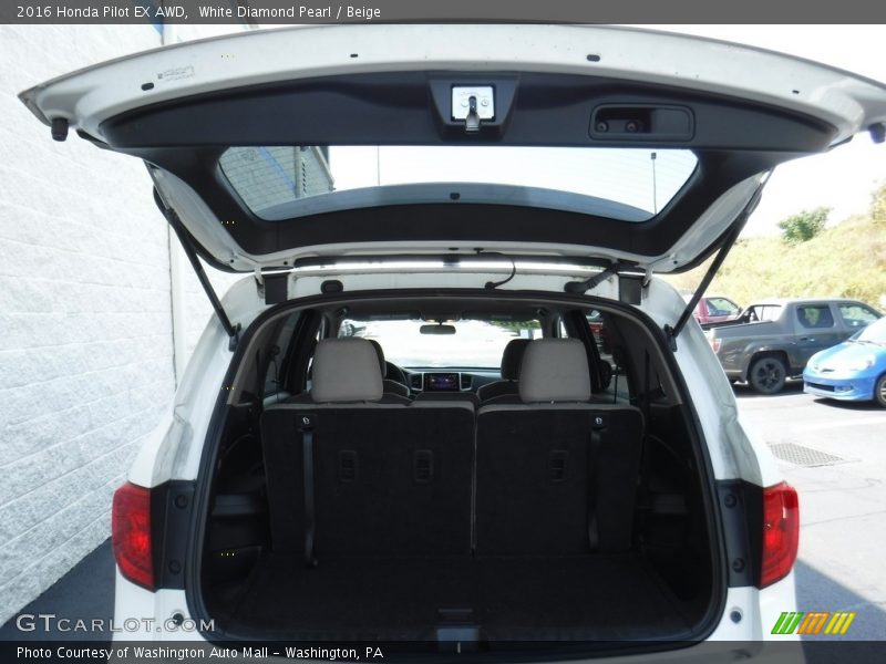 White Diamond Pearl / Beige 2016 Honda Pilot EX AWD