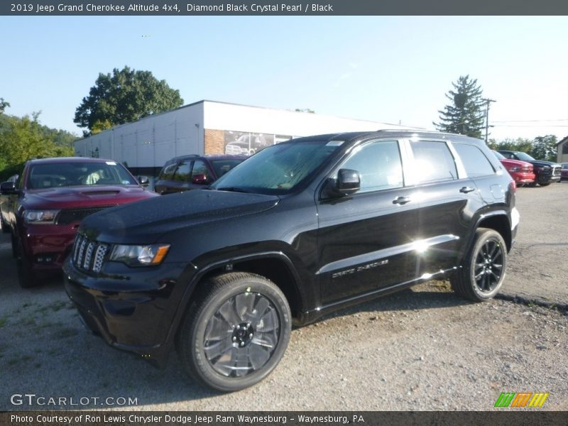 Diamond Black Crystal Pearl / Black 2019 Jeep Grand Cherokee Altitude 4x4