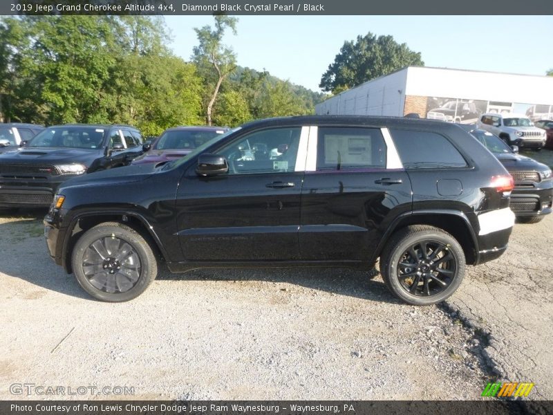 Diamond Black Crystal Pearl / Black 2019 Jeep Grand Cherokee Altitude 4x4