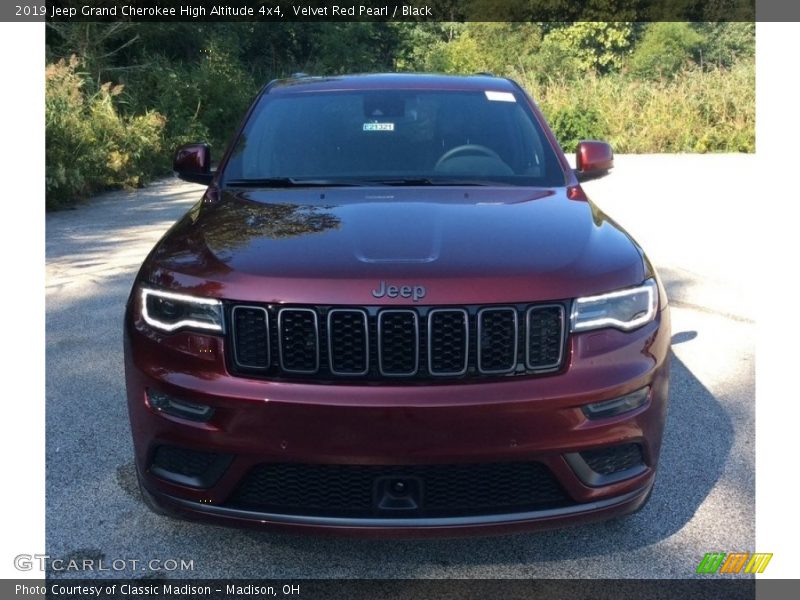 Velvet Red Pearl / Black 2019 Jeep Grand Cherokee High Altitude 4x4
