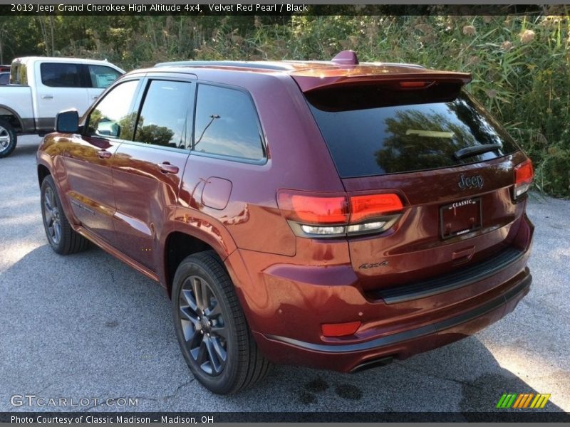 Velvet Red Pearl / Black 2019 Jeep Grand Cherokee High Altitude 4x4