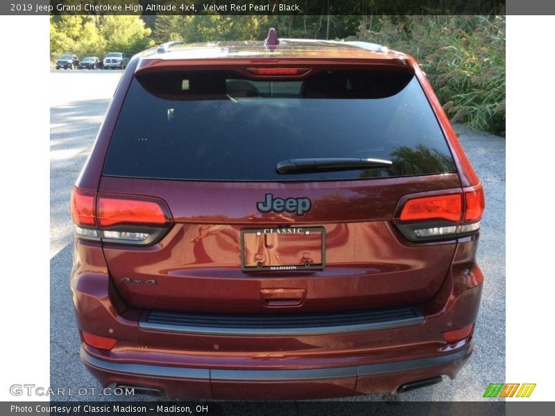 Velvet Red Pearl / Black 2019 Jeep Grand Cherokee High Altitude 4x4