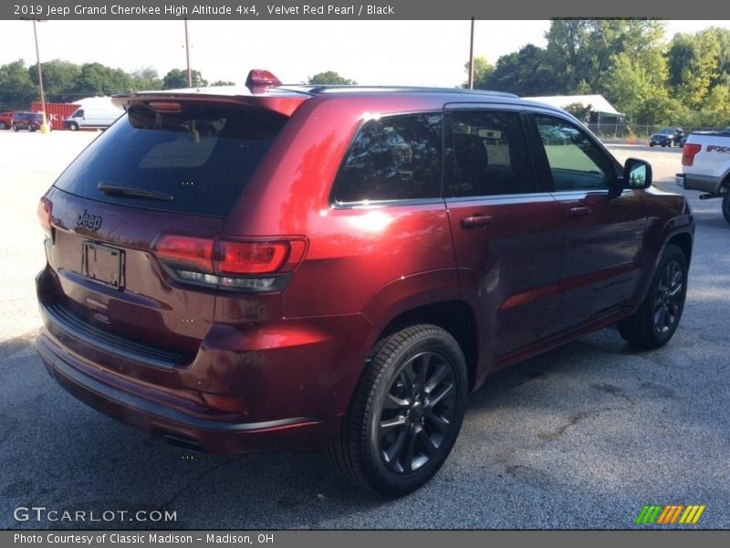 Velvet Red Pearl / Black 2019 Jeep Grand Cherokee High Altitude 4x4