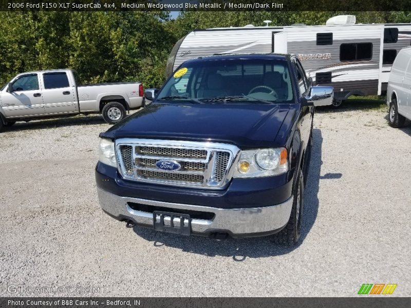 Medium Wedgewood Blue Metallic / Medium/Dark Flint 2006 Ford F150 XLT SuperCab 4x4