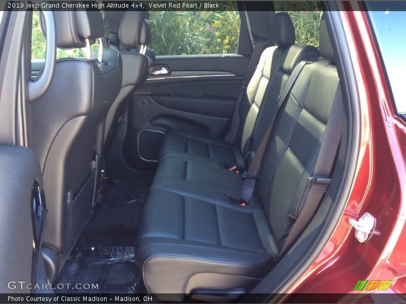 Rear Seat of 2019 Grand Cherokee High Altitude 4x4