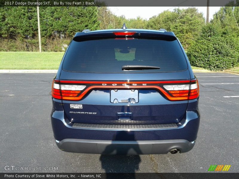 Blu By You Pearl / Black 2017 Dodge Durango SXT