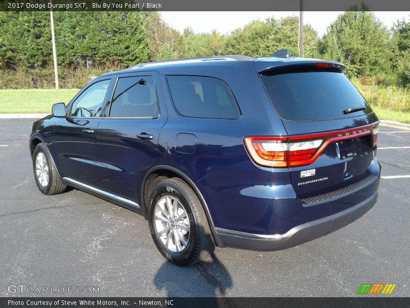 Blu By You Pearl / Black 2017 Dodge Durango SXT