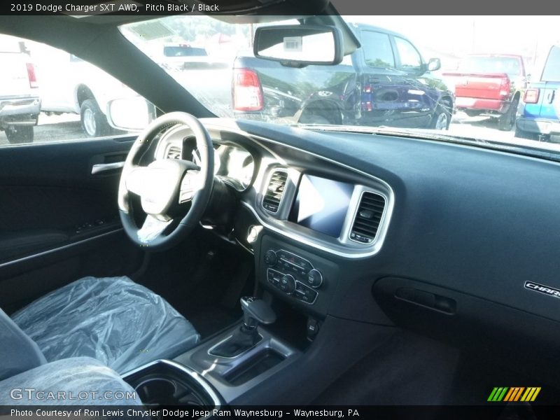 Pitch Black / Black 2019 Dodge Charger SXT AWD