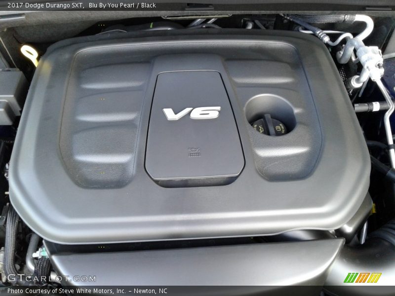 Blu By You Pearl / Black 2017 Dodge Durango SXT