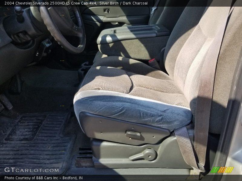Silver Birch / Dark Charcoal 2004 Chevrolet Silverado 2500HD LS Crew Cab 4x4